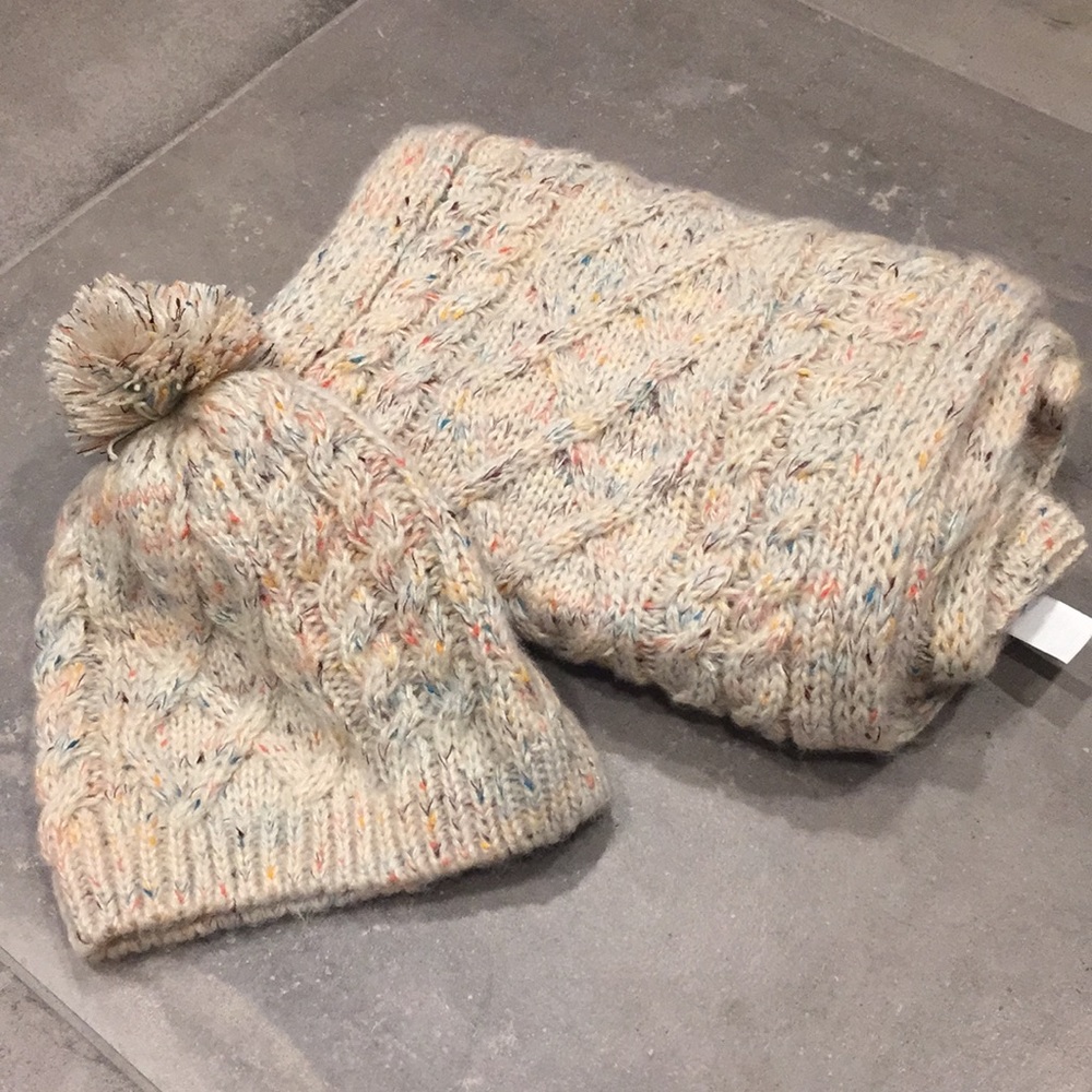 Gap Multi Color Nep Scarf & Beanie Set